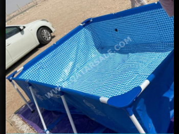 حوض سباحة  - اللون الرمادي