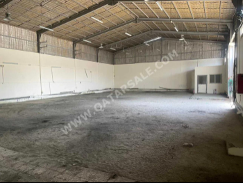 مخازن و مستودعات - الوكرة  - المنطقة الصناعية  -المساحة: 750 متر مربع