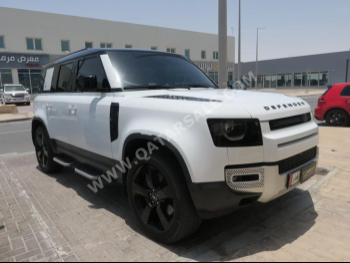 لاند روفر  ديفيندر  110  2024  اوتوماتيك  5,000 كم  6 سلندر  دفع رباعي  اس يو في  أبيض  تحت الضمان