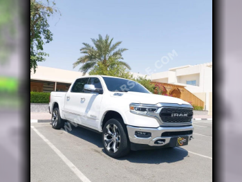 دودج  رام  1500  2021  اوتوماتيك  88,000 كم  8 سلندر  دفع رباعي  بيكب  أبيض