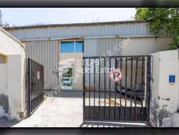 مخازن و مستودعات - الريان  - المنطقة الصناعية  -المساحة: 428 متر مربع