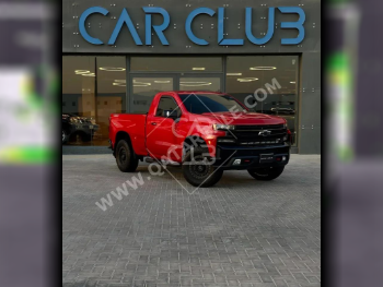 Chevrolet  Silverado  Trail Boss  2021  Automatic  98,000 Km  8 Cylinder  Four Wheel Drive (4WD)  Pick Up  Red