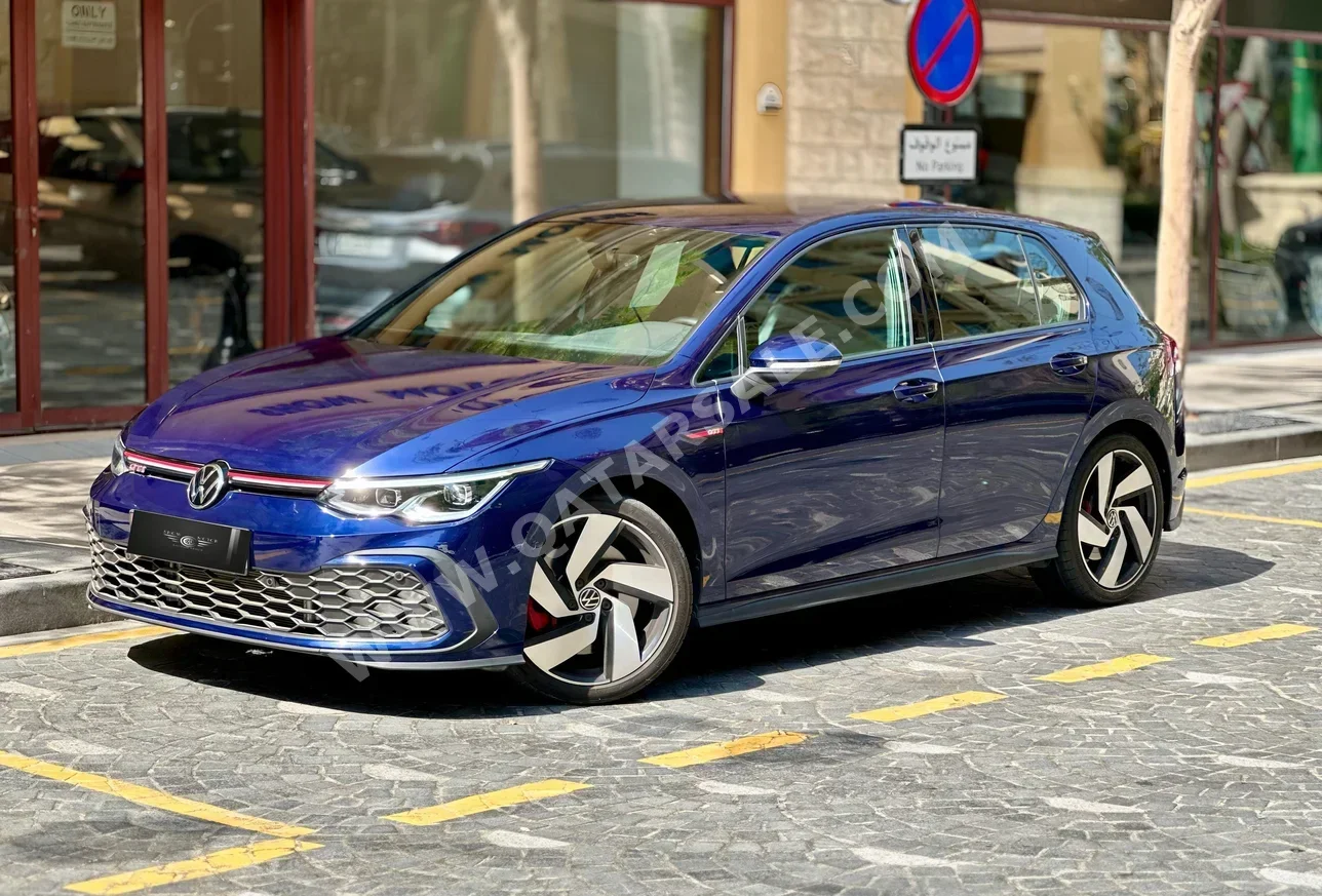 فوكس واغن  غولف  جي تي اي  2022  اوتوماتيك  14,000 كم  4 سلندر  سحب امامي  هاتشباك  ازرق  تحت الضمان