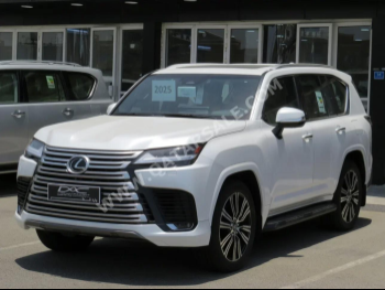 Lexus  LX  600 Luxury  2025  Automatic  16,000 Km  6 Cylinder  Four Wheel Drive (4WD)  SUV  White  With Warranty