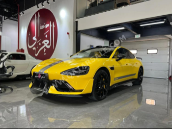 Xiaomi  SU7  Ultra  2025  Automatic  400 Km  0 Cylinder  All Wheel Drive (AWD)  Sedan  Yellow