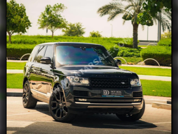 Land Rover  Range Rover  Vogue Super charged  2017  Automatic  95,000 Km  8 Cylinder  Four Wheel Drive (4WD)  SUV  Black