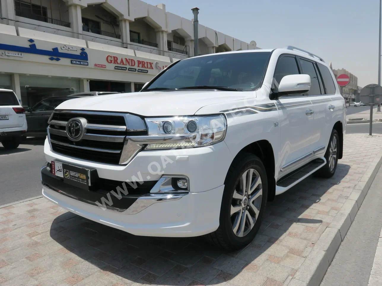 تويوتا  لاند كروزر  في اكس أس  2019  اوتوماتيك  111,000 كم  8 سلندر  دفع رباعي  اس يو في  أبيض