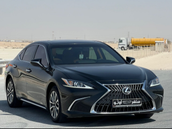 Lexus  ES  350  2023  Automatic  34,000 Km  6 Cylinder  Rear Wheel Drive (RWD)  Sedan  Black  With Warranty