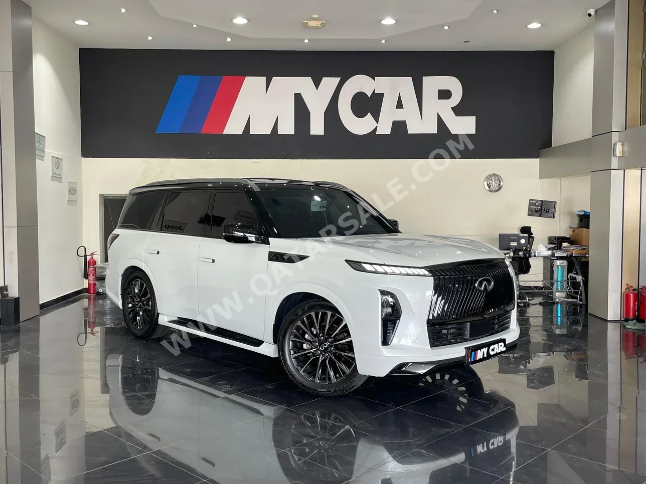 Infiniti  QX  80  2025  Automatic  11,000 Km  6 Cylinder  Four Wheel Drive (4WD)  SUV  White  With Warranty