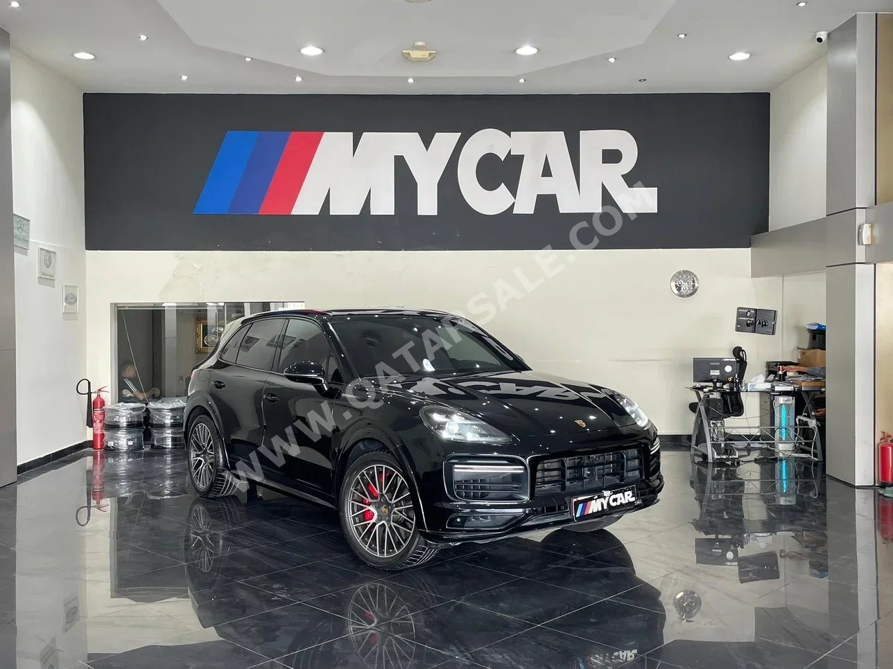 Porsche Cayenne Turbo 2019 Automatic 132,000 Km 8 Cylinder Four Wheel Drive (4WD) SUV Black With Warranty