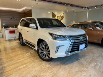 لكزس  ال اكس  570  2017  اوتوماتيك  91,000 كم  8 سلندر  دفع رباعي  اس يو في  أبيض