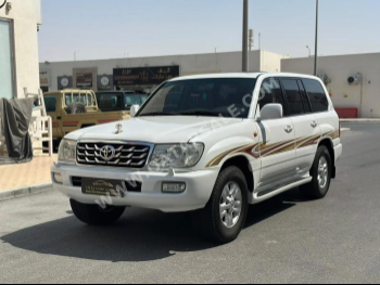 Toyota  Land Cruiser  GXR  2006  Automatic  358,000 Km  6 Cylinder  Four Wheel Drive (4WD)  SUV  White