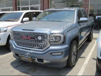 جي ام سي  سييرا  دينالي  2016  اوتوماتيك  128,000 كم  8 سلندر  دفع رباعي  بيكب  بترولي