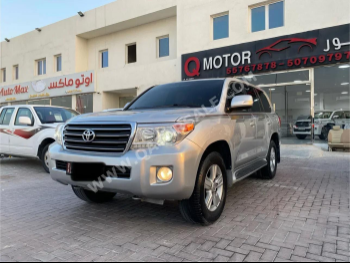 تويوتا  لاند كروزر  جي اكس  2013  اوتوماتيك  360,000 كم  6 سلندر  دفع رباعي  اس يو في  فضي