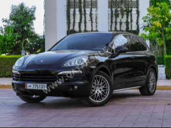 بورش  كيان  اس  2013  اوتوماتيك  98,000 كم  8 سلندر  دفع رباعي  اس يو في  أسود