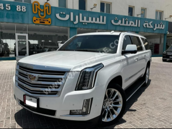 Cadillac  Escalade  Platinum  2019  Automatic  101,000 Km  8 Cylinder  Four Wheel Drive (4WD)  SUV  White