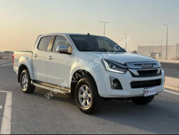 اسوزو  دي-ماكس  2020  اوتوماتيك  233,000 كم  4 سلندر  سحب امامي  بيكب  أبيض