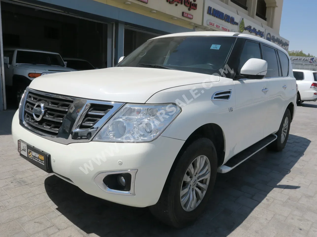 نيسان  باترول  اس اي  2016  اوتوماتيك  280,000 كم  8 سلندر  دفع رباعي  اس يو في  أبيض