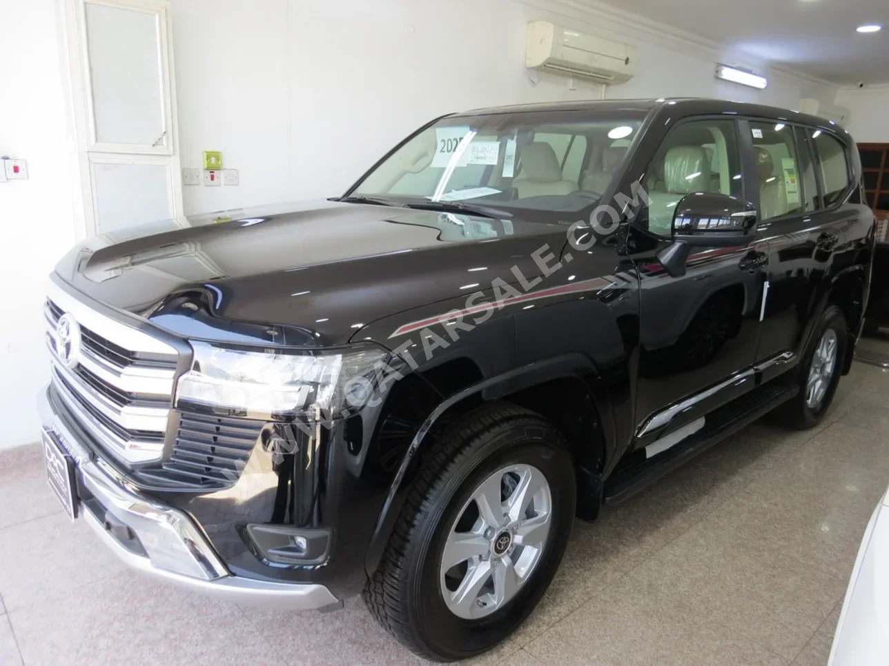 تويوتا  لاند كروزر  جي اكس ار  2025  اوتوماتيك  0 كم  6 سلندر  دفع رباعي  اس يو في  أسود  تحت الضمان
