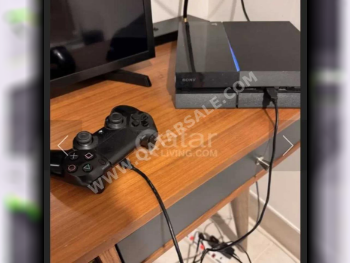 اجهزة العاب الفديو - سوني  - بلاي ستيشن 4  - 500 جيجابايت  -تشمل أجهز تحكم: 1