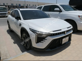 Bestune  B70  S  2023  Automatic  9,000 Km  4 Cylinder  All Wheel Drive (AWD)  SUV  White  With Warranty