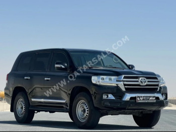 Toyota  Land Cruiser  GXR  2019  Automatic  237,000 Km  8 Cylinder  Four Wheel Drive (4WD)  SUV  Black