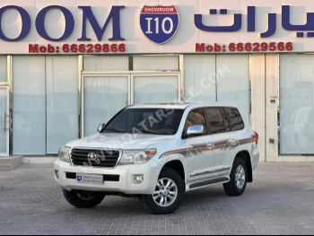 تويوتا  لاند كروزر  جي اكس ار  2012  اوتوماتيك  354,000 كم  8 سلندر  دفع رباعي  اس يو في  أبيض