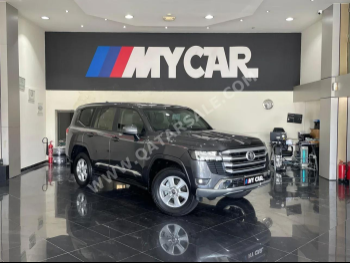 تويوتا  لاند كروزر  جي اكس ار  2025  اوتوماتيك  2,000 كم  6 سلندر  دفع رباعي  اس يو في  رمادي  تحت الضمان