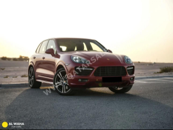 Porsche  Cayenne  GTS  2013  Automatic  123,000 Km  8 Cylinder  Four Wheel Drive (4WD)  SUV  Red