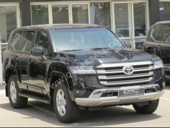 تويوتا  لاند كروزر  جي اكس ار  2024  اوتوماتيك  29,000 كم  6 سلندر  دفع رباعي  اس يو في  أسود