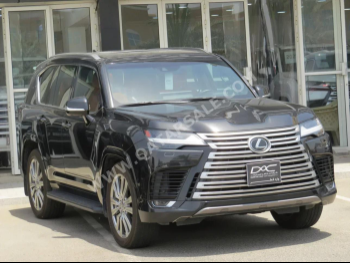 لكزس  ال اكس  600 في اي بي  2023  اوتوماتيك  27,000 كم  6 سلندر  دفع رباعي  اس يو في  أسود  تحت الضمان