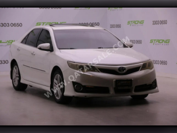 تويوتا  كامري  جي ال اكس  2013  اوتوماتيك  325,000 كم  4 سلندر  سحب امامي  سيدان  أبيض لؤلؤي