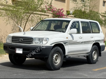 تويوتا  لاند كروزر  جي اكس  2002  عادي  590,000 كم  6 سلندر  دفع رباعي  اس يو في  أبيض