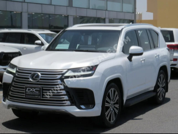 لكزس  ال اكس  600 لكجري  2023  اوتوماتيك  32,000 كم  6 سلندر  دفع رباعي  اس يو في  أبيض  تحت الضمان