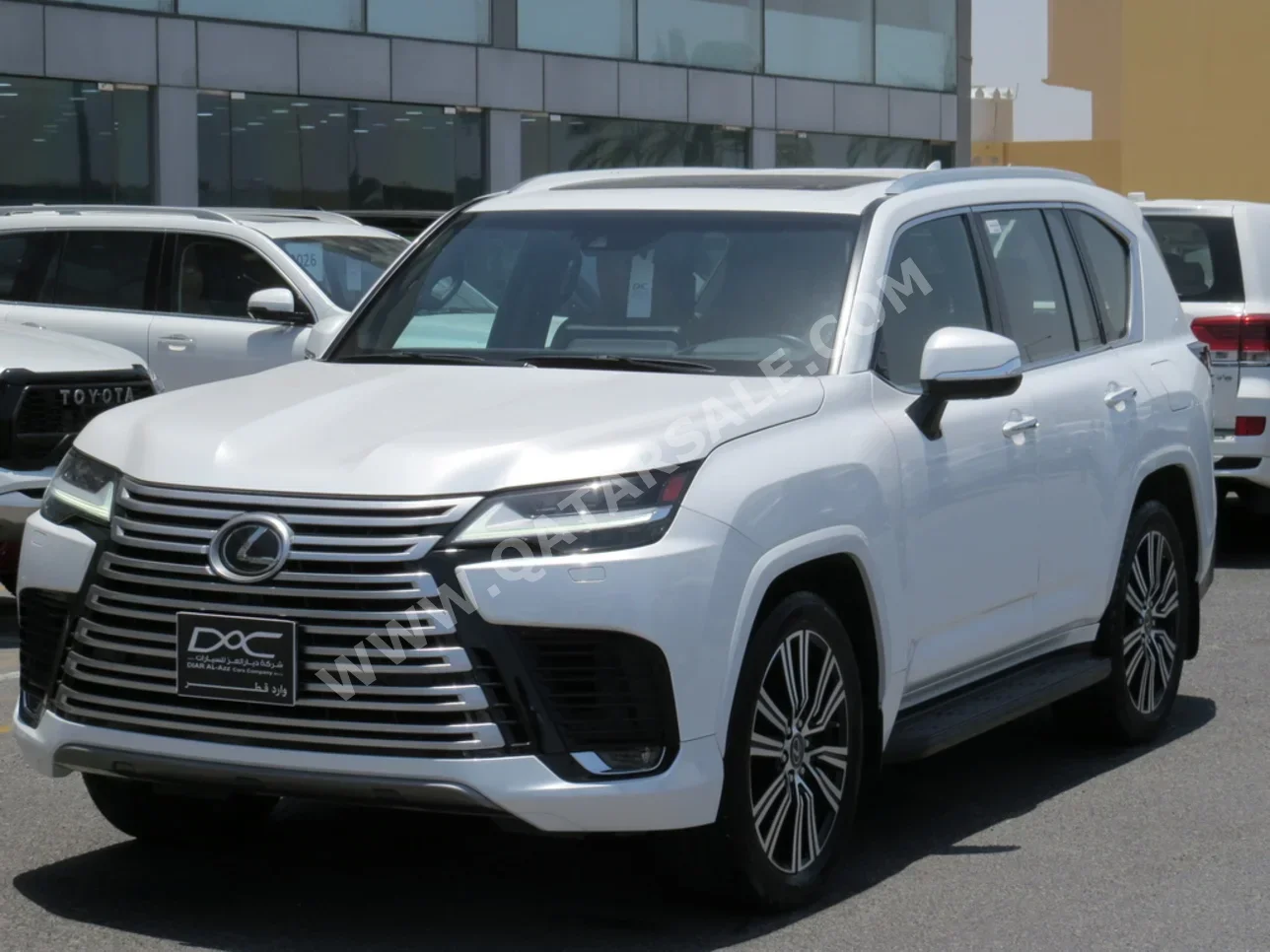 لكزس  ال اكس  600 لكجري  2023  اوتوماتيك  32,000 كم  6 سلندر  دفع رباعي  اس يو في  أبيض  تحت الضمان