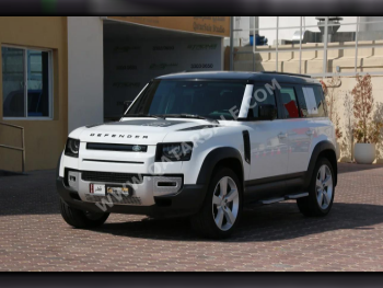 Land Rover  Defender  110 SE  2020  Automatic  107,000 Km  6 Cylinder  Four Wheel Drive (4WD)  SUV  White and Black