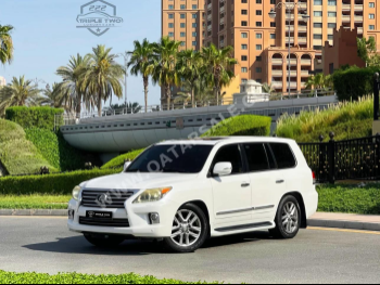 لكزس  ال اكس  570 اس  2012  اوتوماتيك  257,400 كم  8 سلندر  دفع رباعي  اس يو في  أبيض