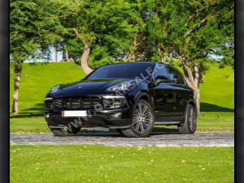 بورش  كيان  اس  2016  اوتوماتيك  23,000 كم  8 سلندر  دفع رباعي  اس يو في  أسود