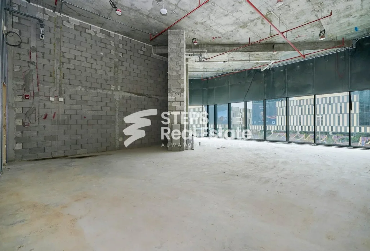 Commercial Shops - Not Furnished  - Lusail  For Rent  - Al Erkyah
