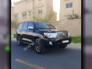 تويوتا  لاند كروزر  جي اكس ار  2009  اوتوماتيك  421,000 كم  8 سلندر  دفع رباعي  اس يو في  أسود