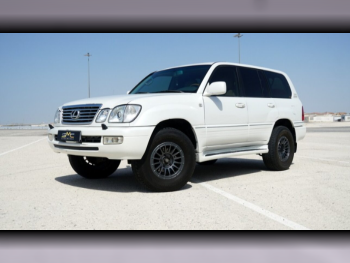 Lexus  LX  470  2003  Automatic  370,000 Km  8 Cylinder  Four Wheel Drive (4WD)  SUV  Pearl