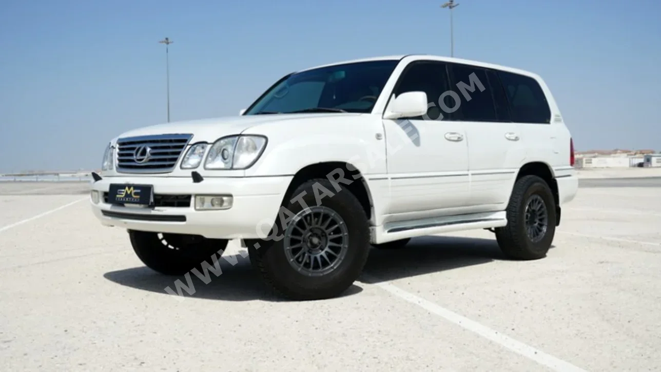 Lexus  LX  470  2003  Automatic  370,000 Km  8 Cylinder  Four Wheel Drive (4WD)  SUV  Pearl