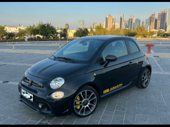 Fiat  695  Abarth  2023  Automatic  8,000 Km  4 Cylinder  Front Wheel Drive (FWD)  Hatchback  Black  With Warranty