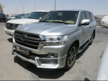 Toyota  Land Cruiser  VXR  2020  Automatic  160,000 Km  8 Cylinder  Four Wheel Drive (4WD)  SUV  Silver