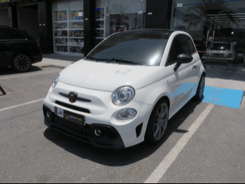 فيات  595  ابارث  2022  اوتوماتيك  28,000 كم  4 سلندر  سحب امامي  هاتشباك  أبيض  تحت الضمان