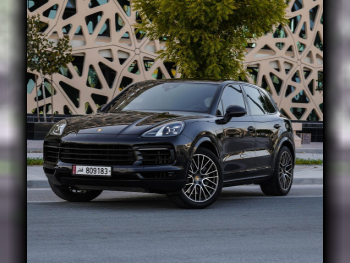 بورش  كيان  اس  2019  اوتوماتيك  39,000 كم  8 سلندر  دفع رباعي  اس يو في  أسود  تحت الضمان