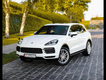 بورش  كيان  2019  اوتوماتيك  115,000 كم  6 سلندر  دفع رباعي  اس يو في  أبيض