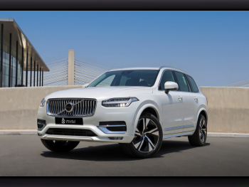 فولفو  اكس سي  90  2024  اوتوماتيك  7,100 كم  4 سلندر  دفع رباعي  اس يو في  أبيض  تحت الضمان