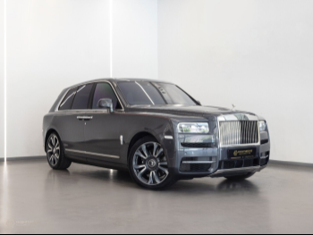 رولز - رويس  كولينان  2019  اوتوماتيك  22,950 كم  12 سلندر  دفع كلي مستمر  اس يو في  رمادي