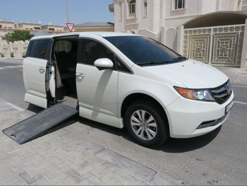 Honda  Odyssey  2014  Automatic  100,000 Km  6 Cylinder  Front Wheel Drive (FWD)  Special Needs  White